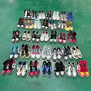  zapatillas de baloncesto usadas